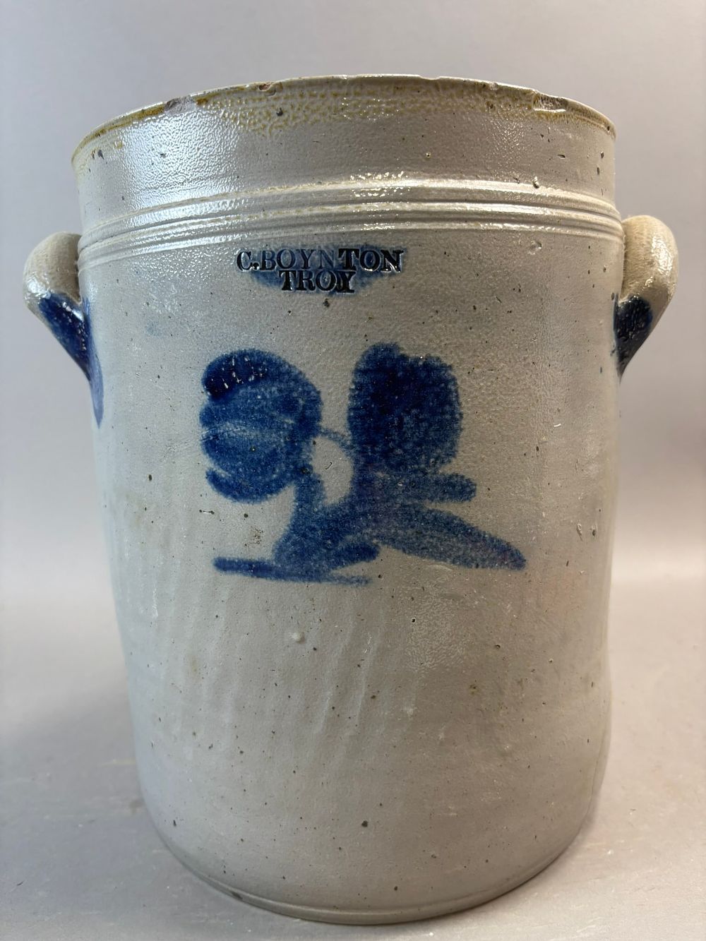 Lot 315: C Boynton Troy NY Stoneware Crock Cobalt Tulip Decor Albany Slip Interior