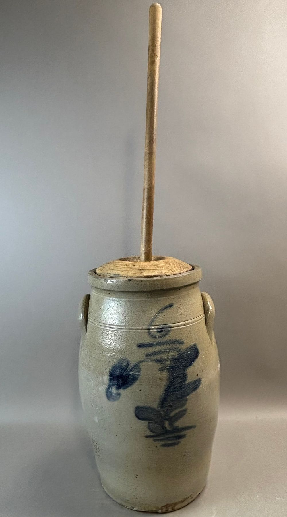 Lot 317: 6 Gallon Stoneware Churn Cobalt Floral Decoration Wooden Lid Dasher