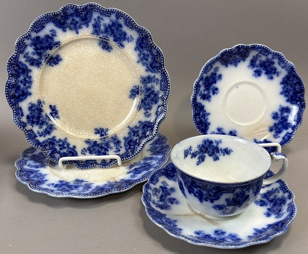 Lot 368: Five Pieces Flow Blue Porcelain Tea Cup Saucer Plate Set C.S. Osborne