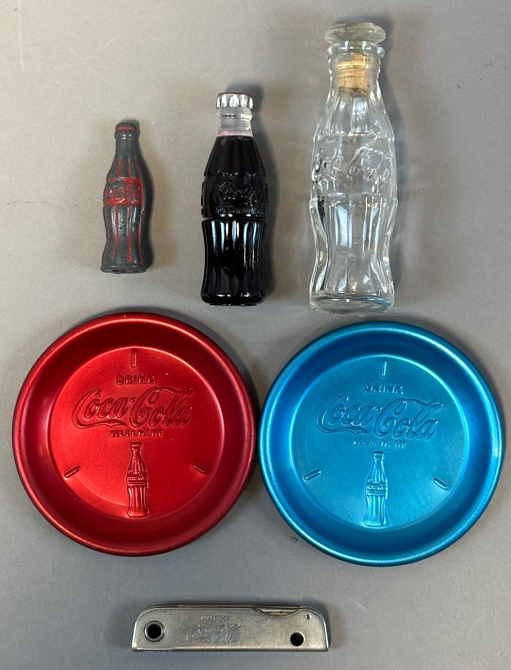 Lot 191: Lot 6 Original Advertising Coca Cola Tip Trays Knife Glass & Metal Bottle