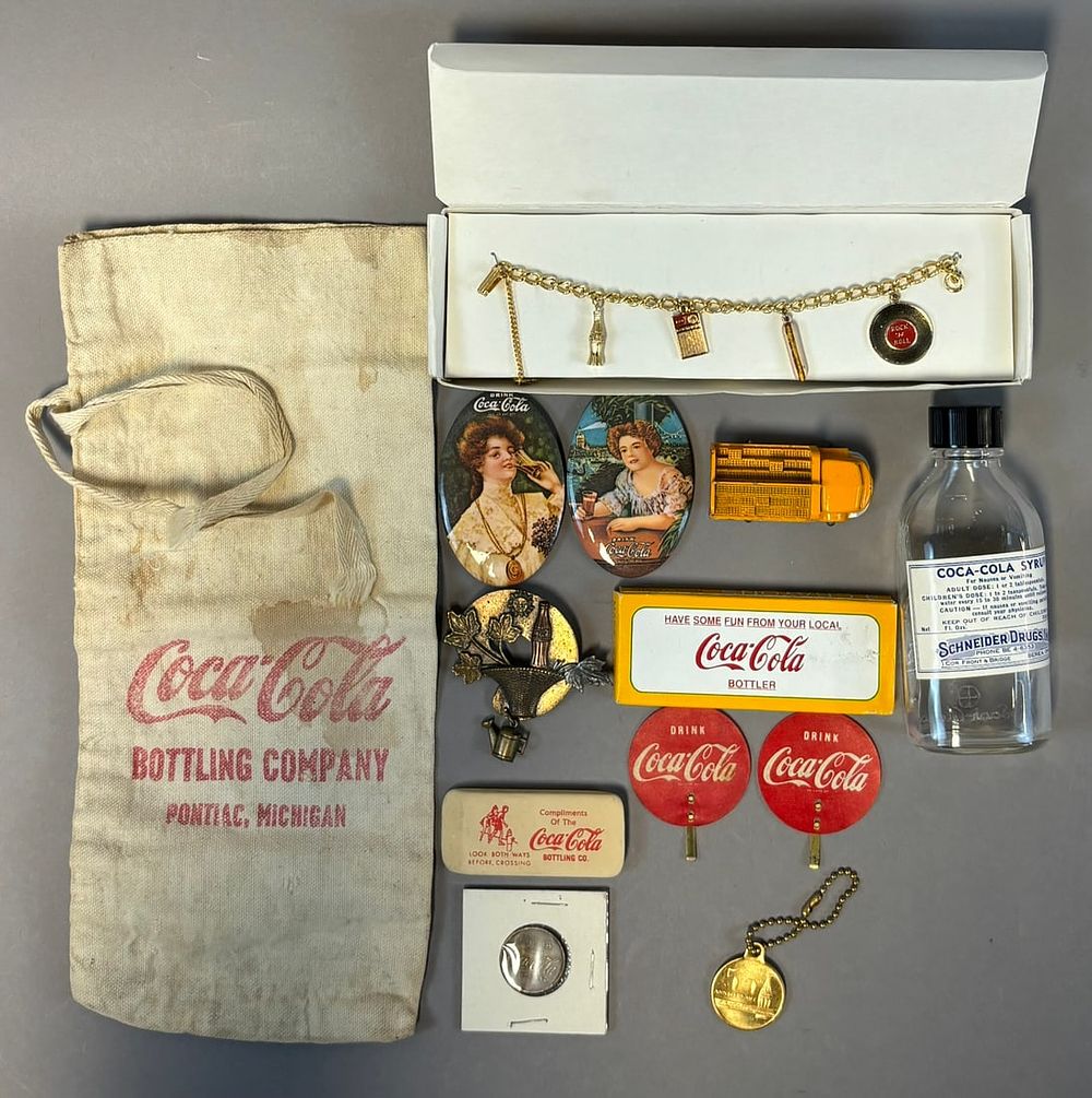 Lot 194: Lot 13 Original Coca Cola Advertising Related Items Giveaways Pocket Mirror