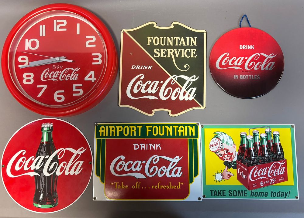Lot 370: Lot 6 Original Coca Cola Porcelain Andy Rooney Signs & Clocks 80s 90s