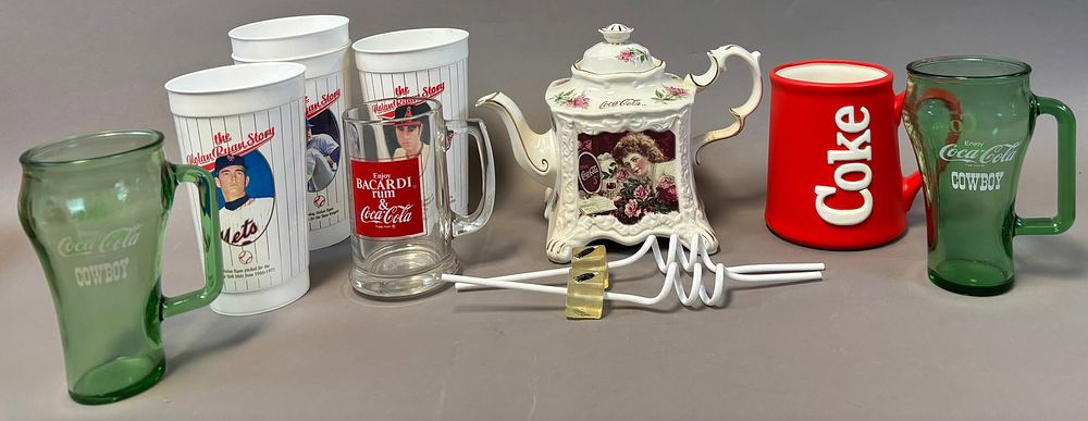 Lot 424: Lot 11 Original Coca Cola Advertising Cups Mugs Straws Tea Pot