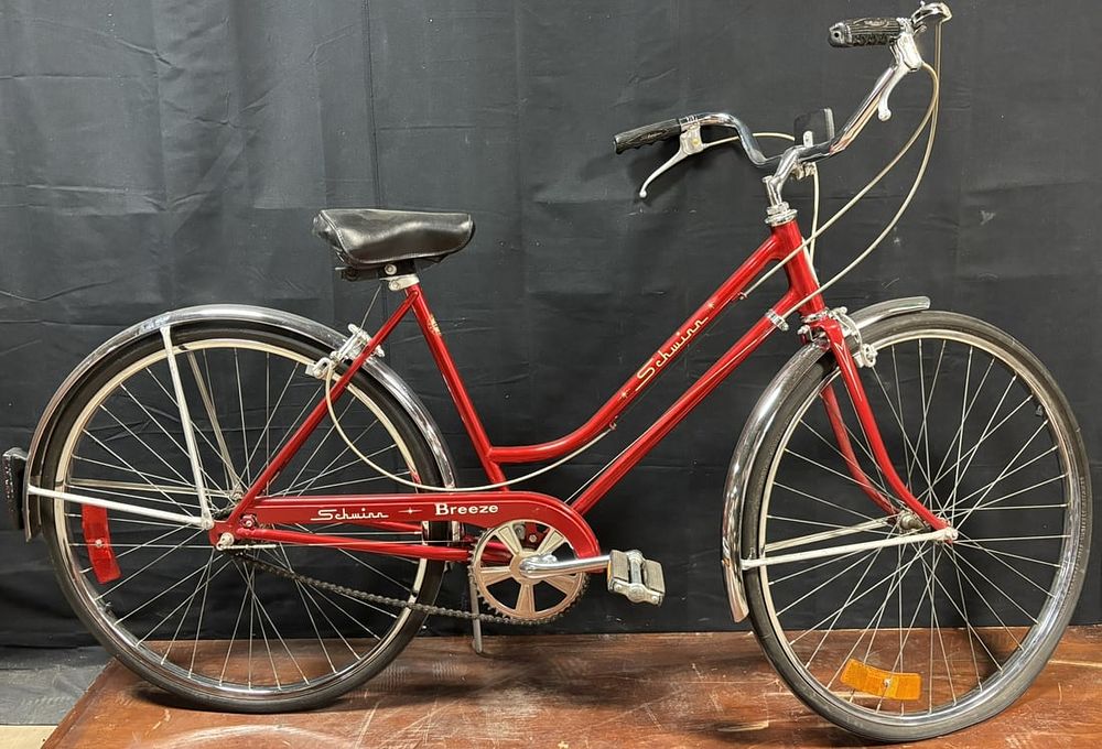 Lot 187: Vintage 1960s Schwinn Breeze Original Red Painted Girls Ladies Bicycle