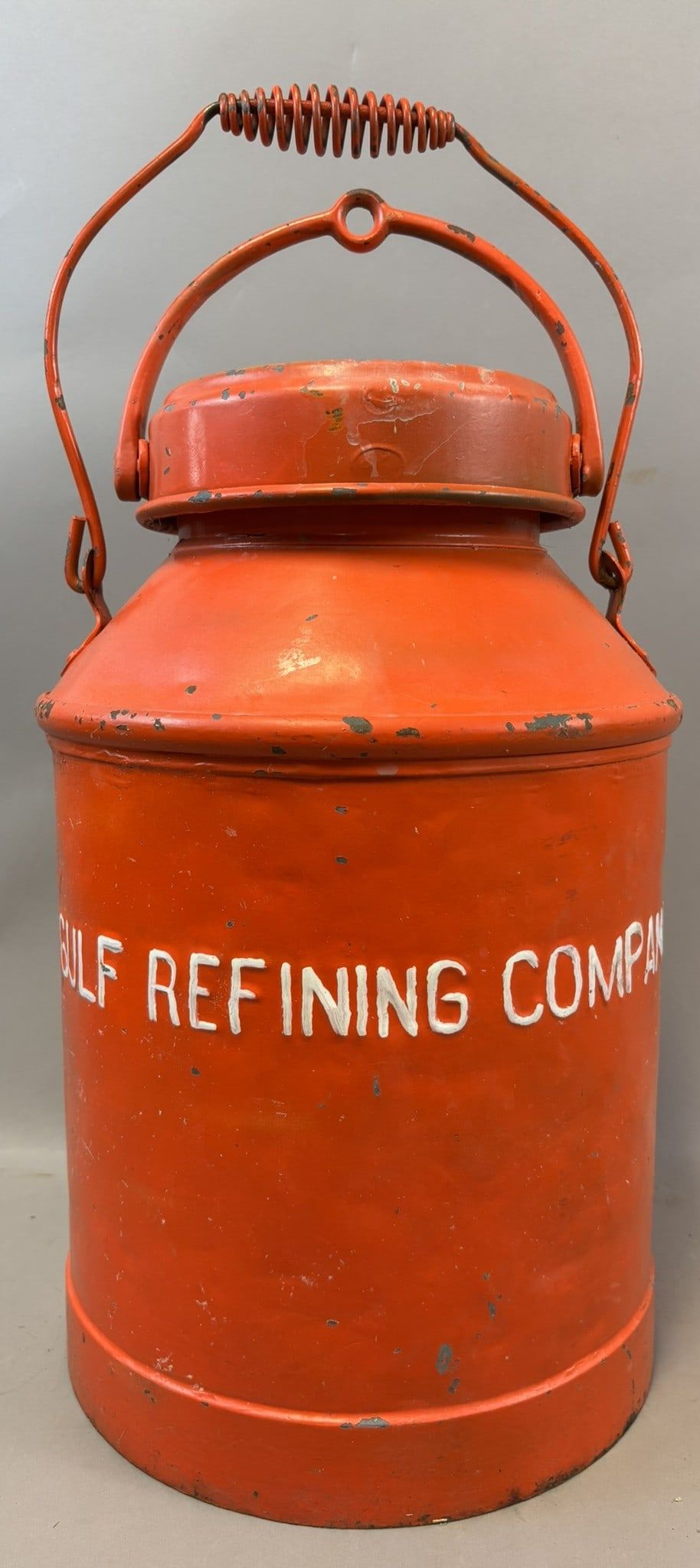 Lot 190: Gulf Refining Company Embossed Original 30s 40s 5 Gallon Motor Oil Can