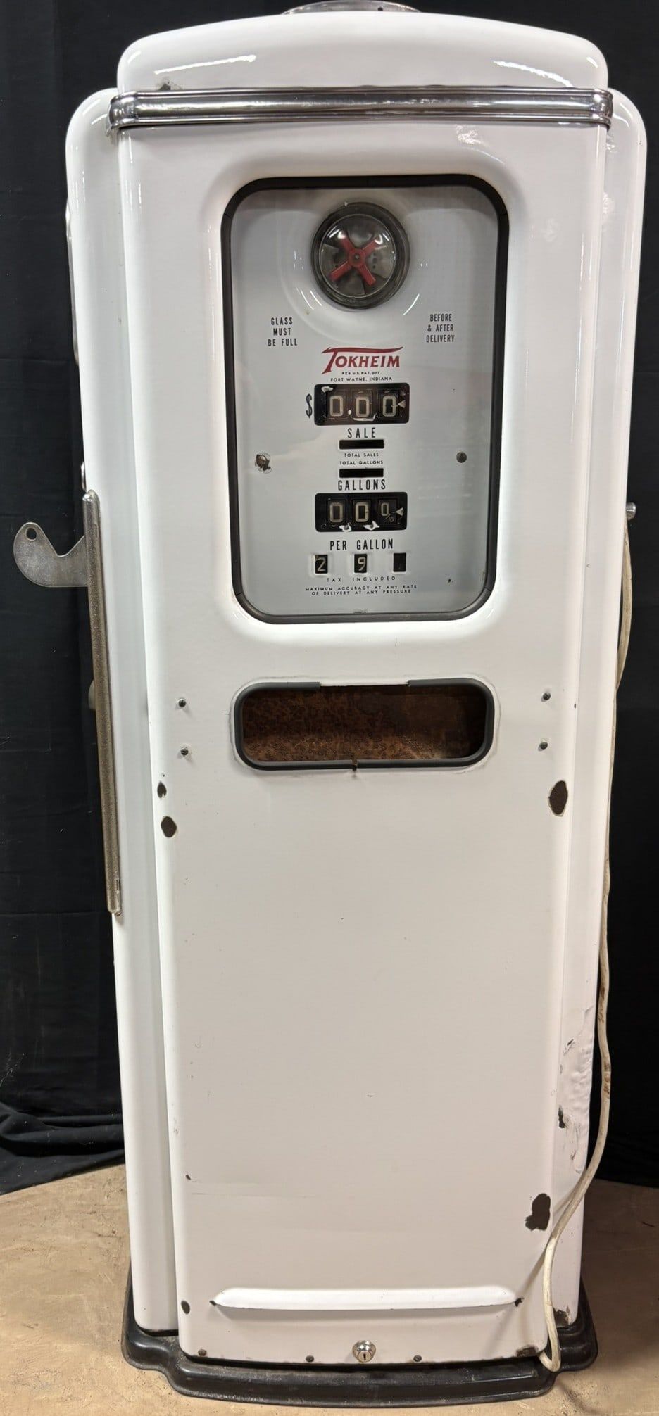 Lot 235: Tokheim Model 39 1954 Dated White Porcelain Gas Service Station Pump