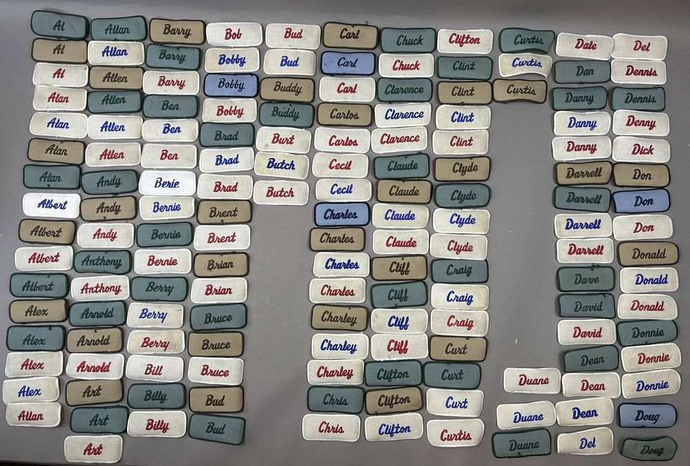 Lot 281: Lot 158 Original Service Station Gas Attendant Cloth Name Tags Alan Brad Clyde