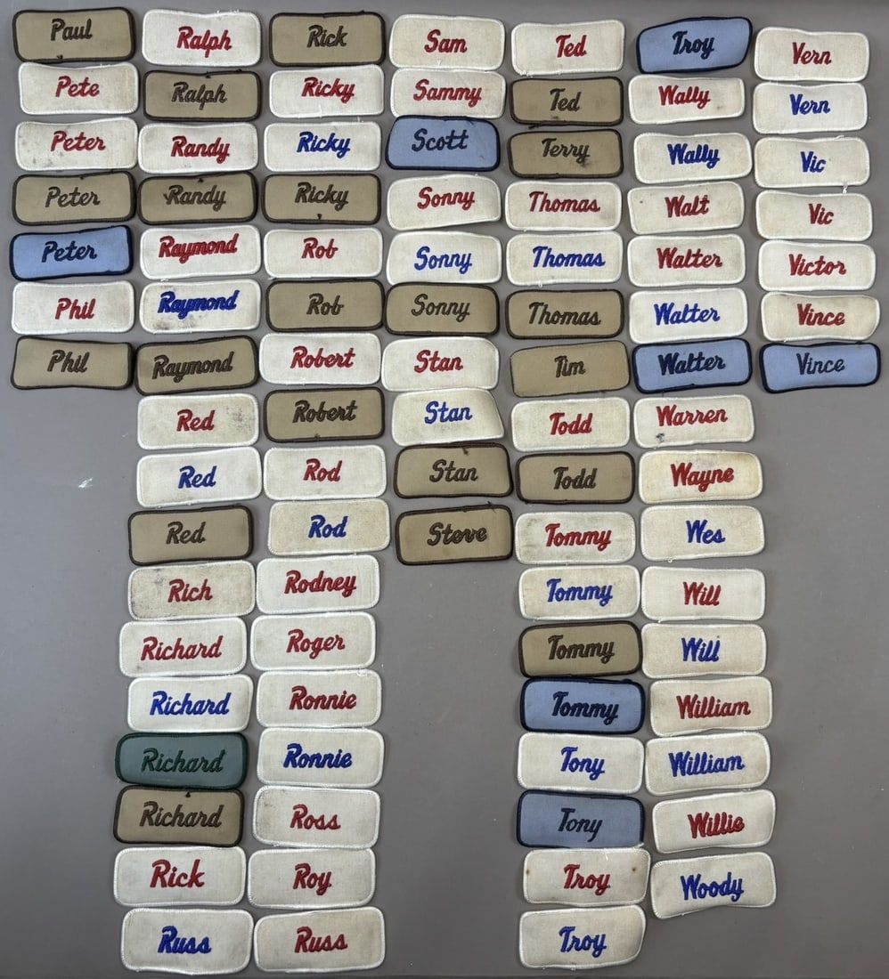 Lot 283: Lot 93 1960s Service Station Gas Attendant Cloth Name Tags Paul Ralph Rod Will