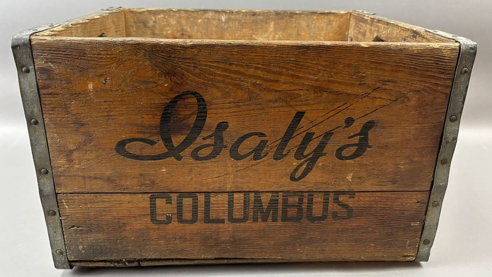 Lot 317: 1930s Isaly's Columbus Ohio Dairy Bottle Wooden Shipping Crate Carrier