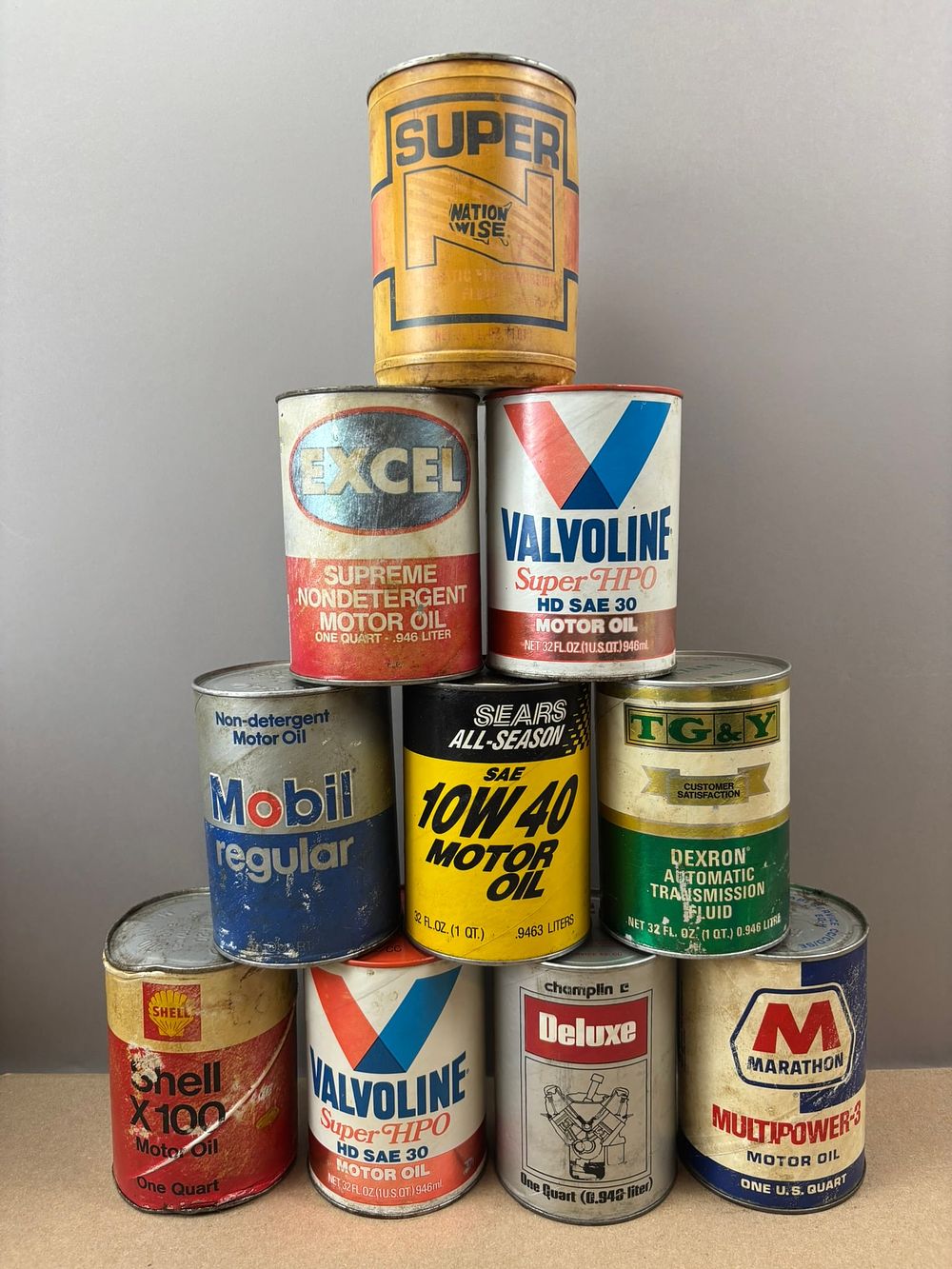Lot 335: Lot 10 Full EXCEL Mobil Sears Marathon Deluxe Super N Composite Quart Oil Can