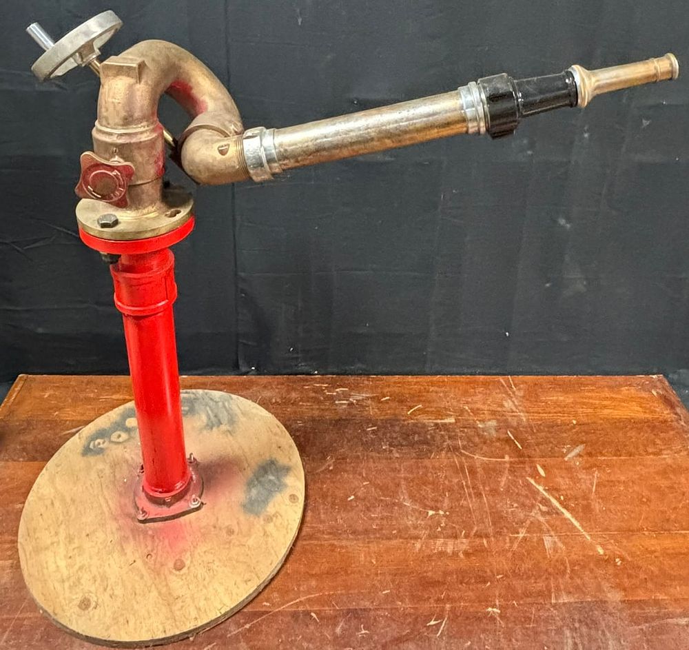 Lot 341: Antique 1950s Fire Truck Brass Full Pivot Nozzle & Assembly