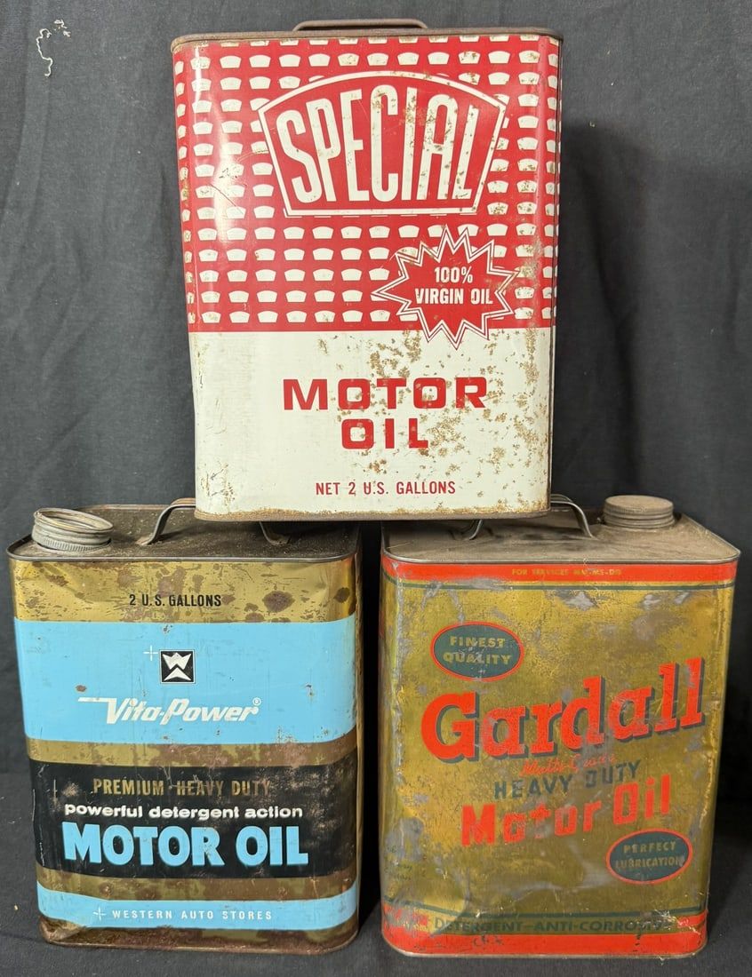 Lot 250: Lot 3 Special Vita-Power Gardall 2 Gallon Motor Oil Cans