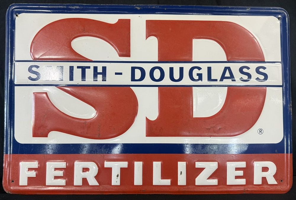 Lot 406: Smith Douglass SD Fertilizer SST Tin Embossed Farm Sign