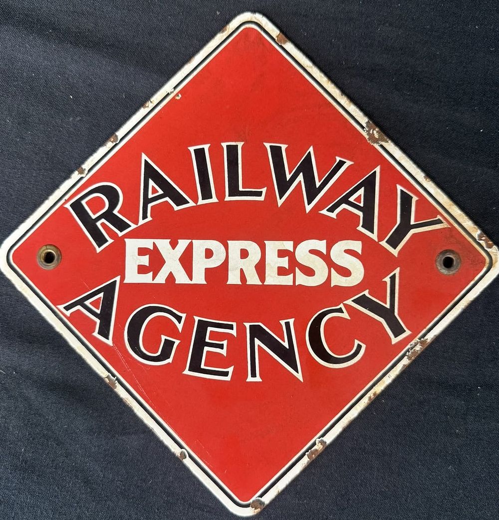 Lot 413: Railway Express Agency SSP Porcelain Advertising Sign