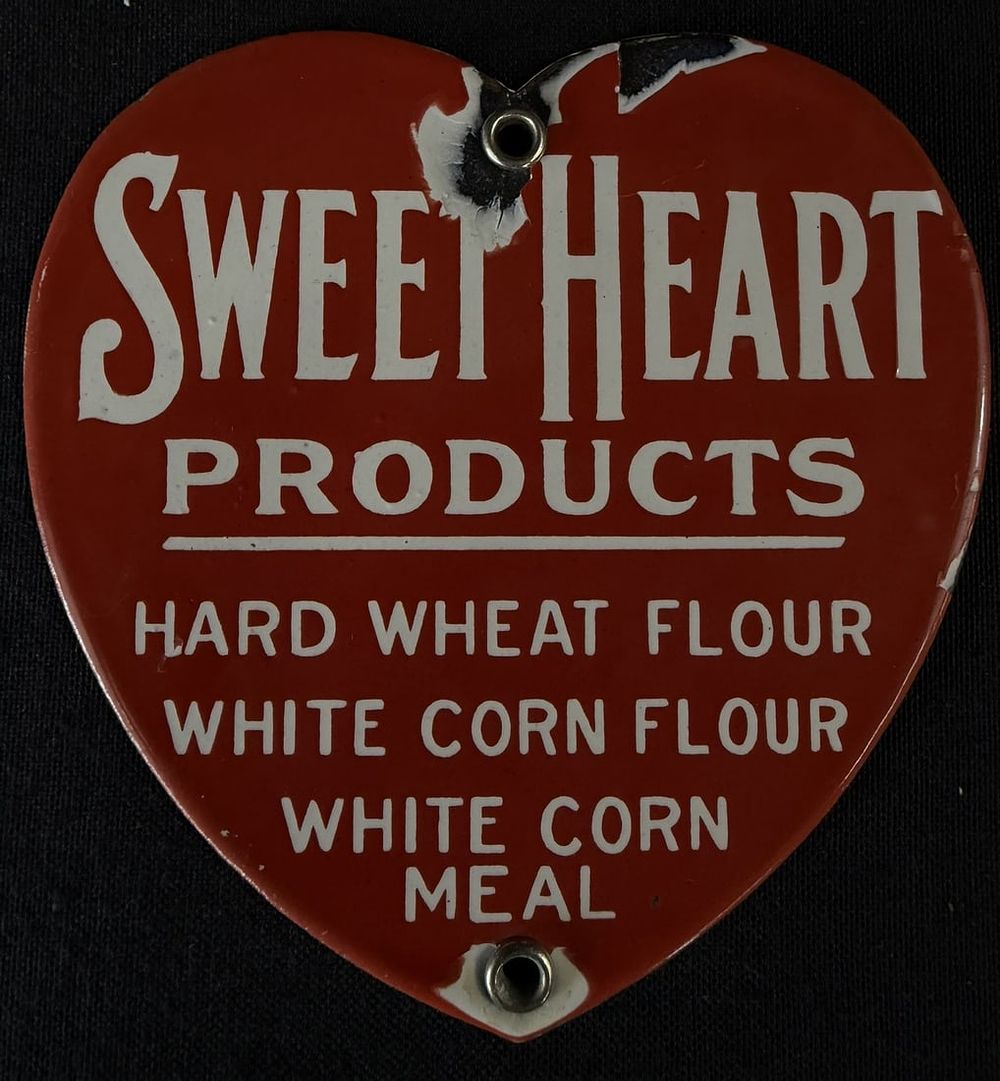 Lot 454: Sweet Heart Products Wheat & Corn Flour SSP Porcelain Sign