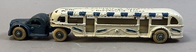 Chicago '33 Century Progress Cast Iron Greyhound. Please make sure you view all photos and ask 