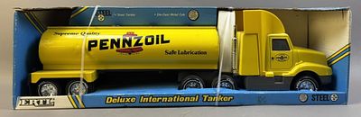 Ertl Pennzoil Deluxe International Gas Tanker NOS. Please make sure you view all photos and ask 