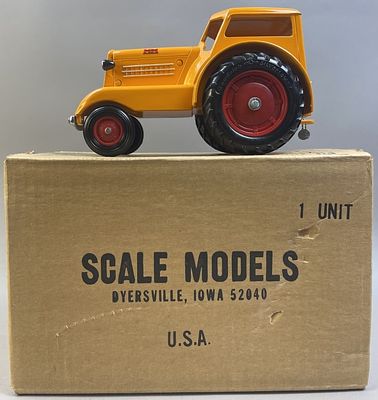 Modern Machinery Cast Iron Tractor Scale Model. Please make sure you view all photos and ask any 