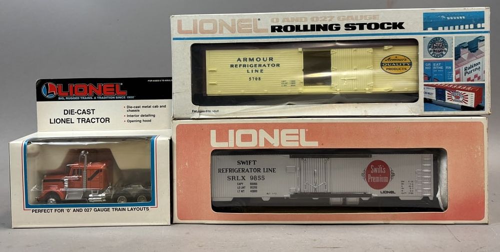 Lot 197D: Lot of 3 Lionel Armour & Swift's Train Cars & Semi