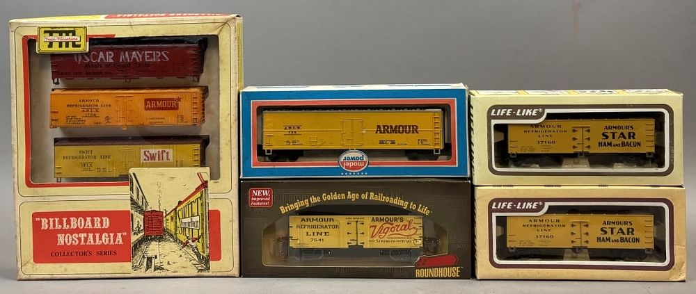 Lot 197E: Lot of 5 Armour's Train Cars