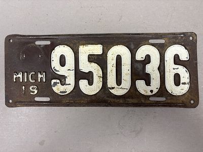 1919 Vintage Brown Michigan License Plate Repainted. Repainted Condition: PLEASE NOTE WE OFFER 
