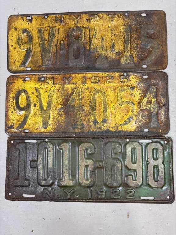Lot 239: Lot 3 1920s New York Vintage License Plates