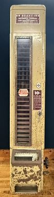 U Select It Automatic Venders Coan Mfg Co Madison. 4' tall x 11" deep x 9" wide Condition: 