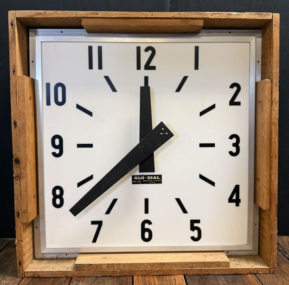 Lot 373: Vintage GLO DIAL 31"x31" School Gymnasium Clock