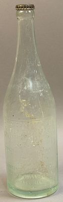 American Soda & Soft Drink Works Bottle Chicago. Measurements in photos PLEASE NOTE WE OFFER IN 