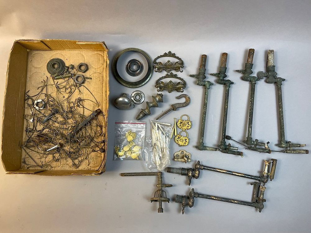Lot 217: Antique Brass & Metal Gas light Plumbing Fixtures