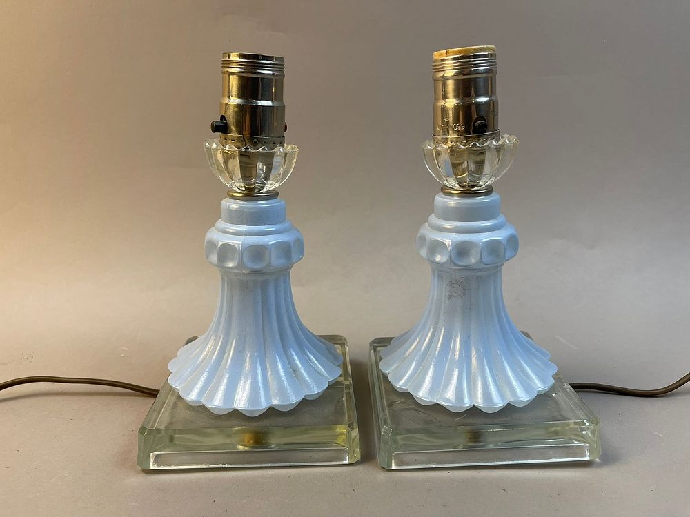 Lot 220: Pair of Vintage Art Deco Style Boudoir Table Lamps