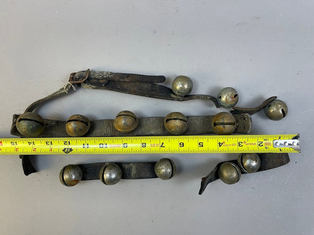 Lot 261: Antique Lot 12 Original Leather Horse Sleigh Bells