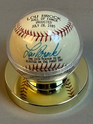 Lou Brock Single Signed HOF 1985 Inductee Baseball. Great original Brock signed ball. Condition: 
