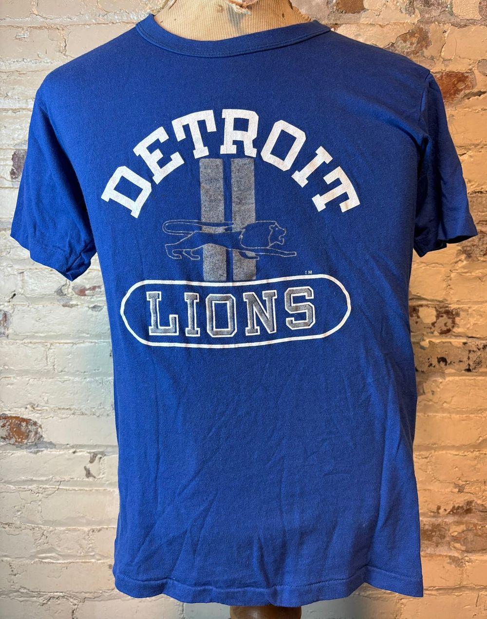 Lot 198: Detroit Lions 1970s Champion T-Shirt Size XL