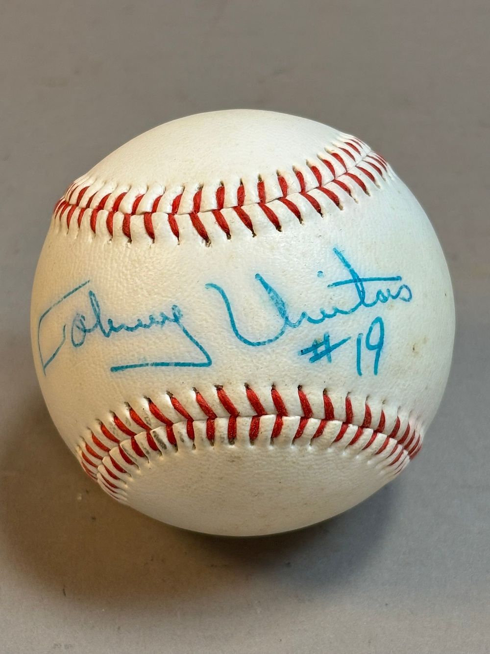 Lot 223: Johnny Unitas Single Signed #19 Baseball