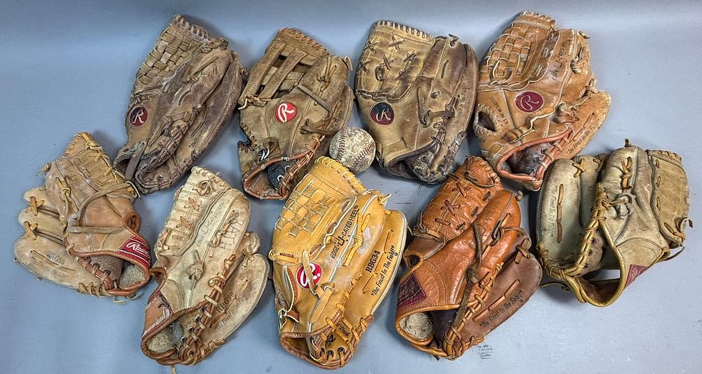 Lot 290: Lot 9 Vintage 70s 80s Rawlings Baseball Gloves