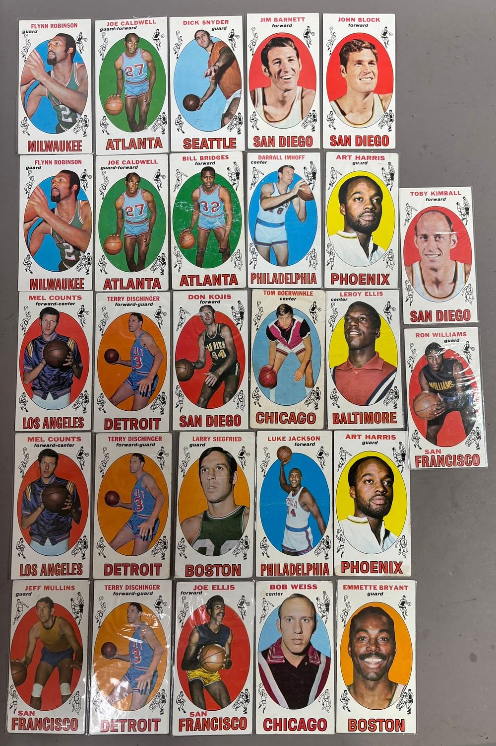 Lot 468: Lot 27 1969-70 Topps Basketball Cards