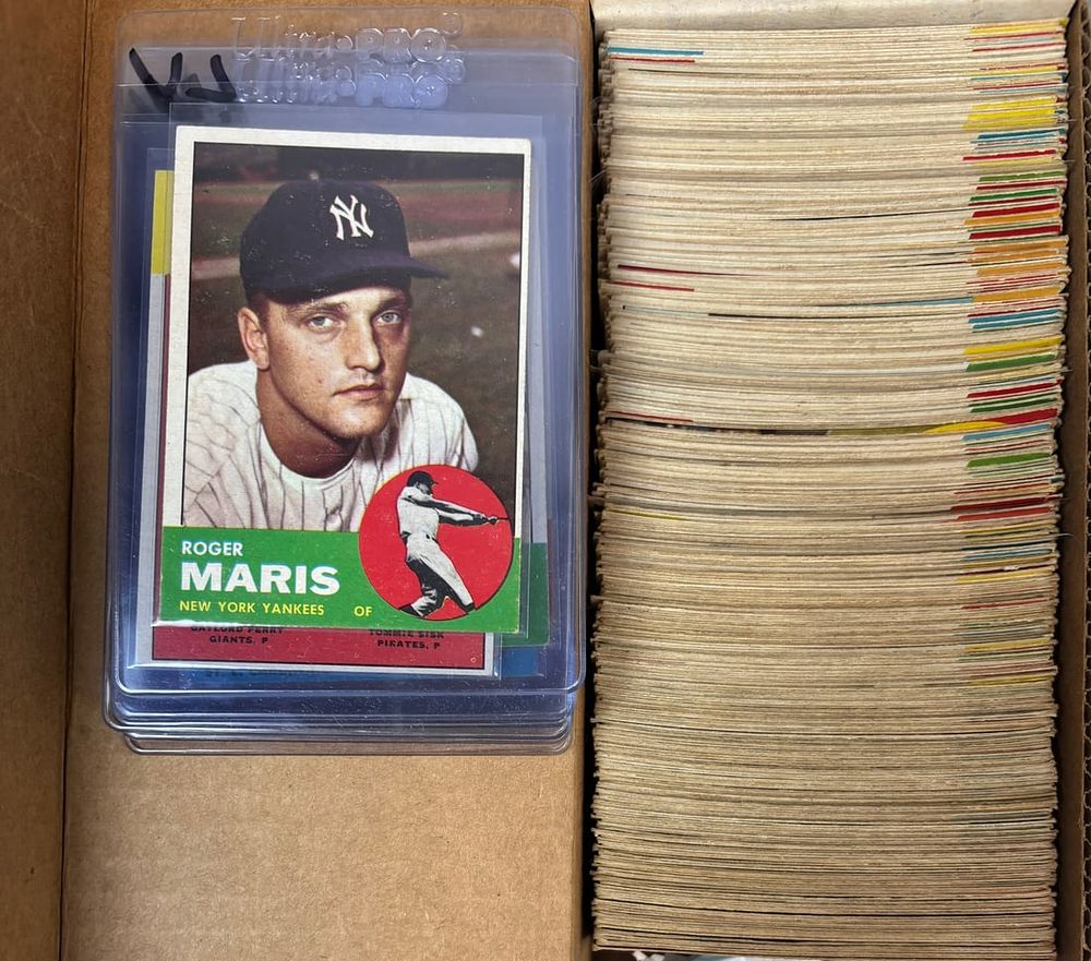 Lot 487: 1963 Topps Partial Baseball Card Set Lot w/ Graded