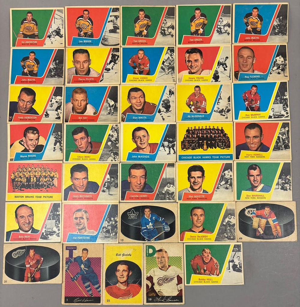Lot 497: 1963-64 Topps Parkhurst Hockey Cards w/ Hull 5 EX