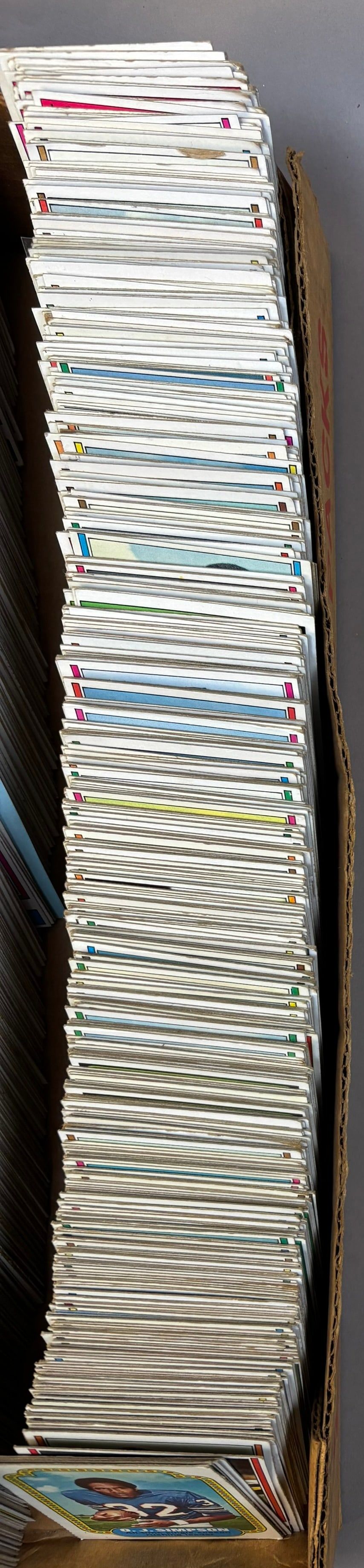 Lot 501: 1974 Topps Football Partial Complete Set MISSING 5