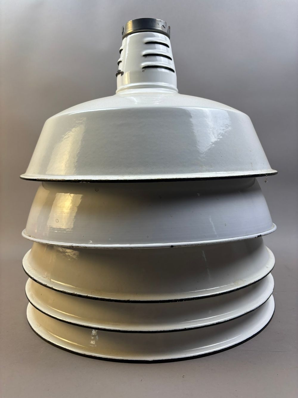 Lot 333: Lot 5 Original Ivanhoe 16" White Porcelain Lamp Shades