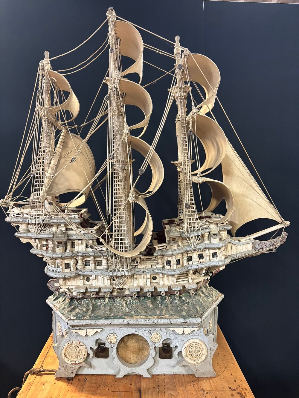 Lot 432: Antique Folk Art 19th Century Spanish Gallion Ship