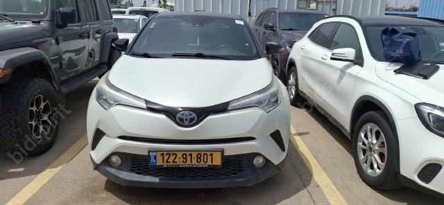 טויוטה C-HR HEV מודל 2018. 108,901 ק"מ