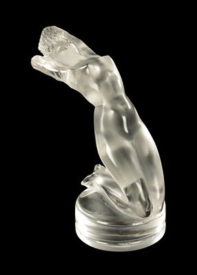 AN R LALIQUE FRANCE CLEAR GLASS ‘CHRYSIS’ CAR MASCOT depicting a reclining nude female on a 