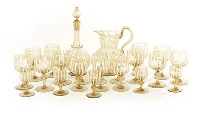 AN EARLY 20TH CENTURY ITALIAN MURANO GLASS SERVICE comprising of ten large, six medium and five 