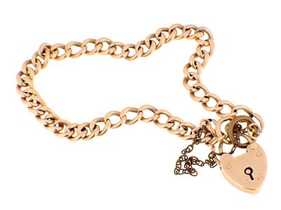 A 9CT GOLD CURB CHAIN BRACELET WITH LOCKET CLASP 6.4g