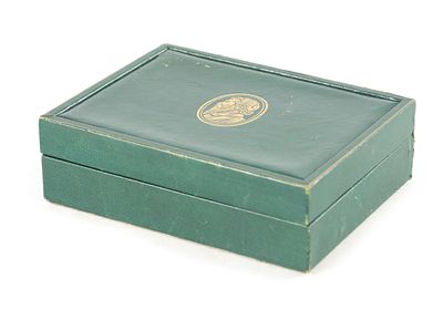 AN AUTHENTIC VINTAGE GREEN LEATHER ROLEX COLLECTION CELLINI BOX (15cm wide 11.75cm deep)