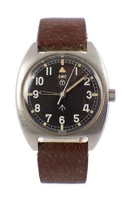 A CWC (CABOT WATCH COMPANY) MILITARY ISSUE WRIST WATCH, the steel case stamped on reverse with 