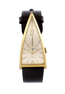 A GENTLEMAN'S UNUSUAL VINTAGE GOLD PLATED SULLY SPECIAL WRIST WATCH, having a triangular case 