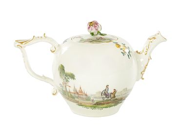 A MID 18TH CENTURY MEISSEN PORCELAIN TEAPOT AND COVER the lid with a floral finial and painted 